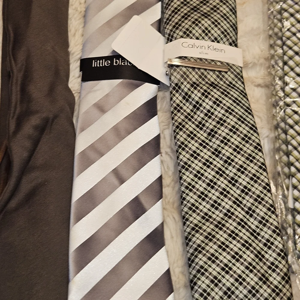Lot Of 6 Men Slim/Skinny/Slim Ties - Brands: Calvin Klein Peguin The Tie Bar